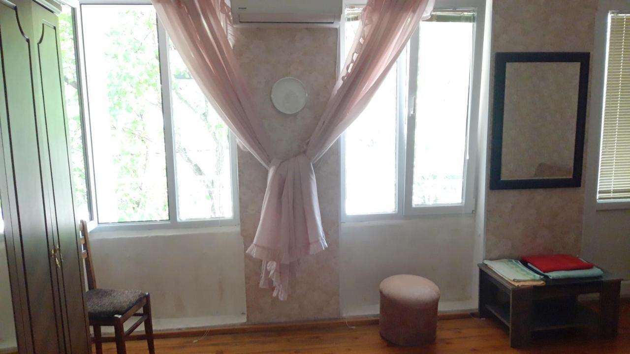 Pospolita Guest House クタイシ エクステリア 写真
