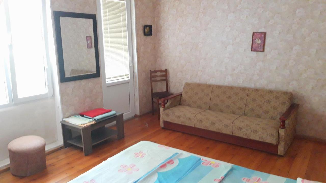 Pospolita Guest House クタイシ エクステリア 写真