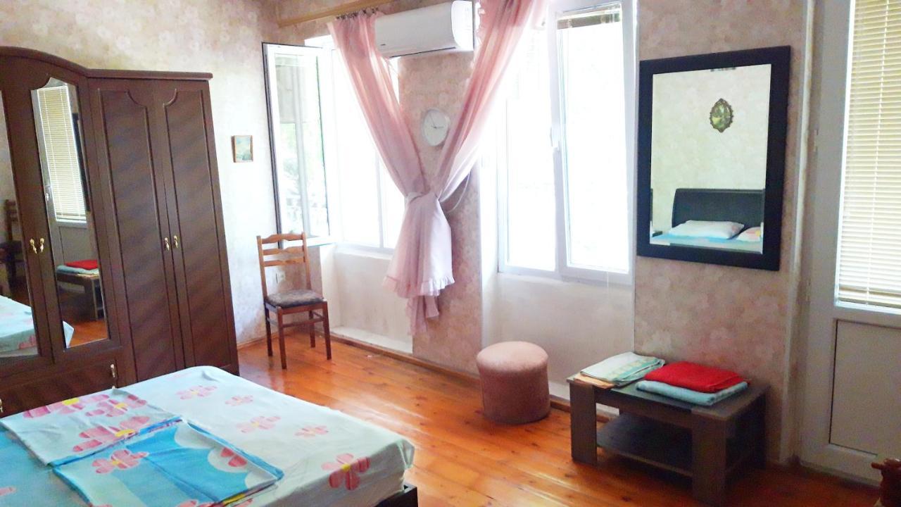 Pospolita Guest House クタイシ エクステリア 写真