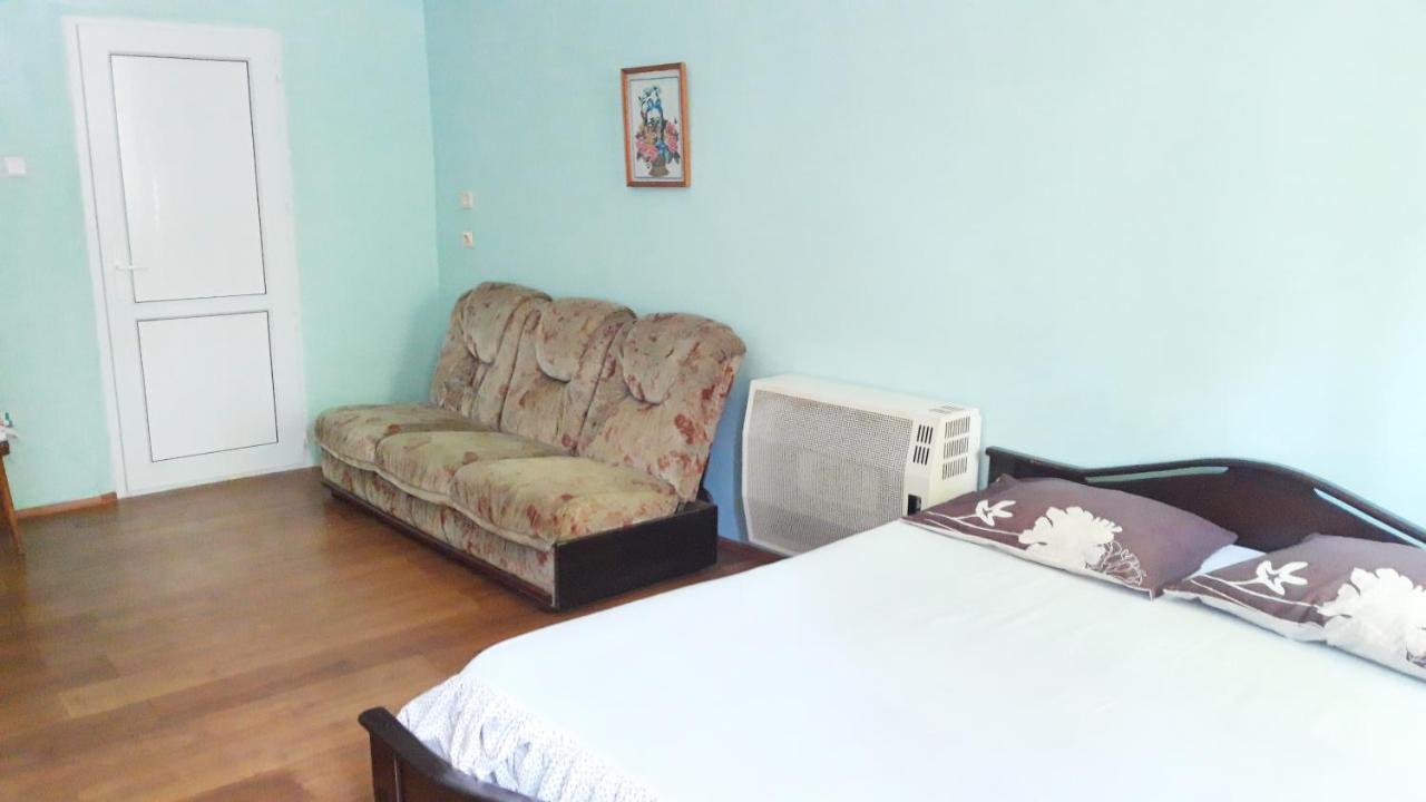 Pospolita Guest House クタイシ エクステリア 写真