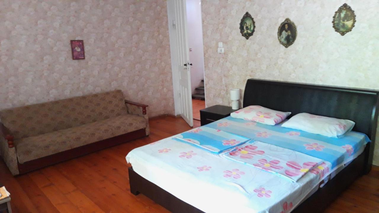 Pospolita Guest House クタイシ エクステリア 写真