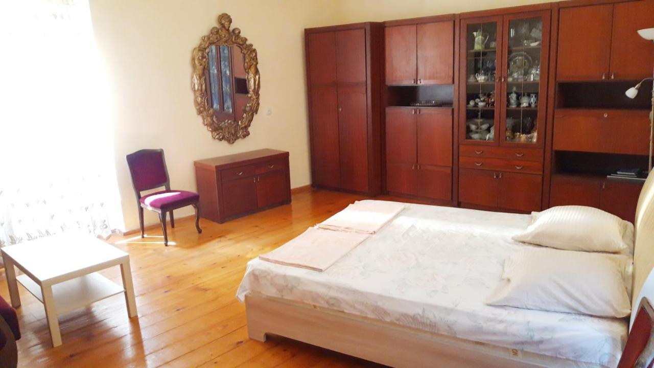 Pospolita Guest House クタイシ エクステリア 写真