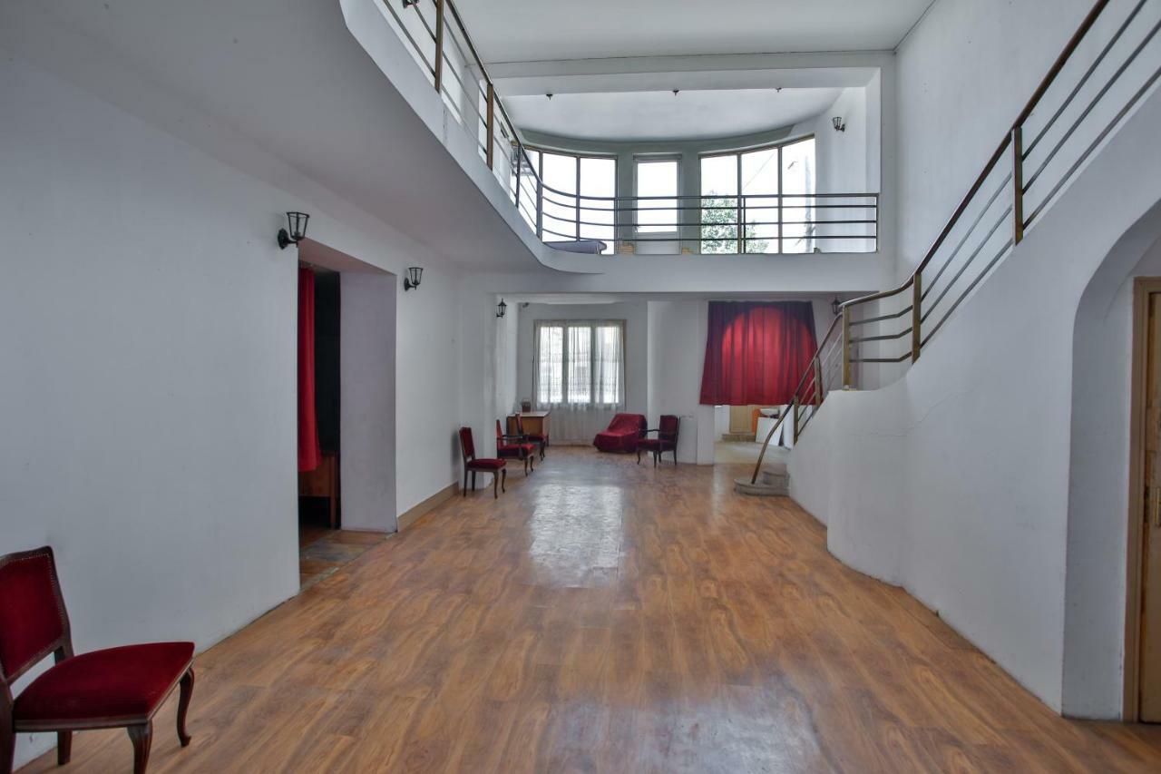 Pospolita Guest House クタイシ エクステリア 写真