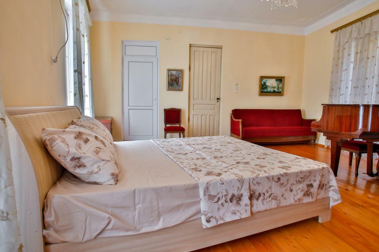 Pospolita Guest House クタイシ エクステリア 写真