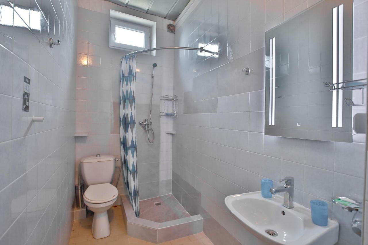 Pospolita Guest House クタイシ エクステリア 写真