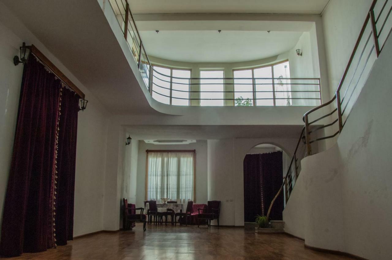 Pospolita Guest House クタイシ エクステリア 写真